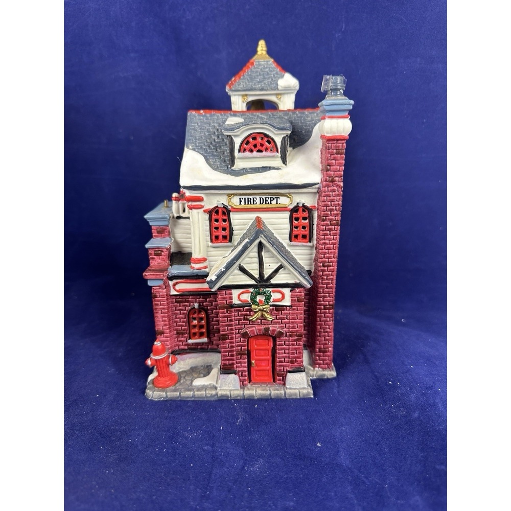 Lemax Christmas Village Ashton Engine Company No. 1 Winter Glen Fire 2001 - Picture 13 of 15